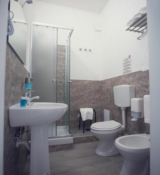 غرفة عائلية, Sanctuary Rooms