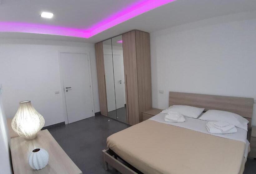 スタンダードルーム, Quiero Más B&b