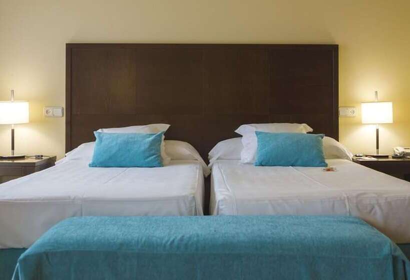 Номер Superior, Gran Hotel Ciudad De Barbastro