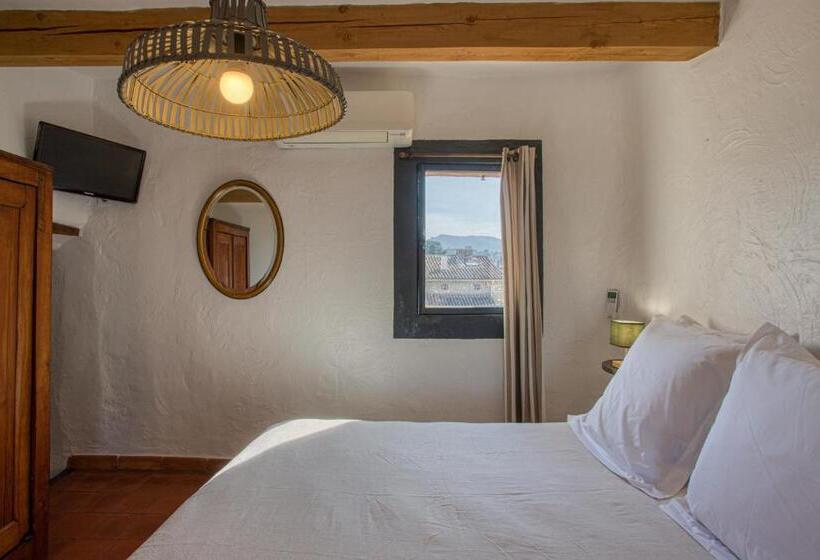 Номер Стандарт, Hôtel Restaurant Les Remparts