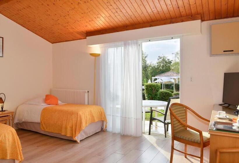 Семейный Номер, Logis Hôtel Val De Vienne