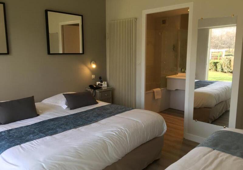 Номер Стандарт Трехместный, Logis Hôtel Val De Vienne