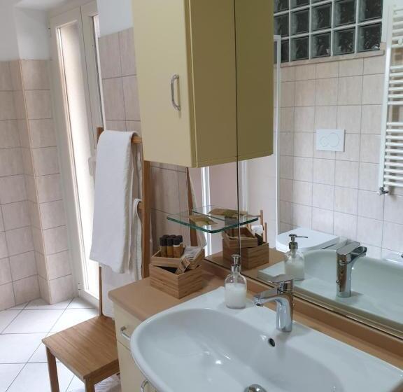 اتاق خانوادگی, B&b Il Vicoletto