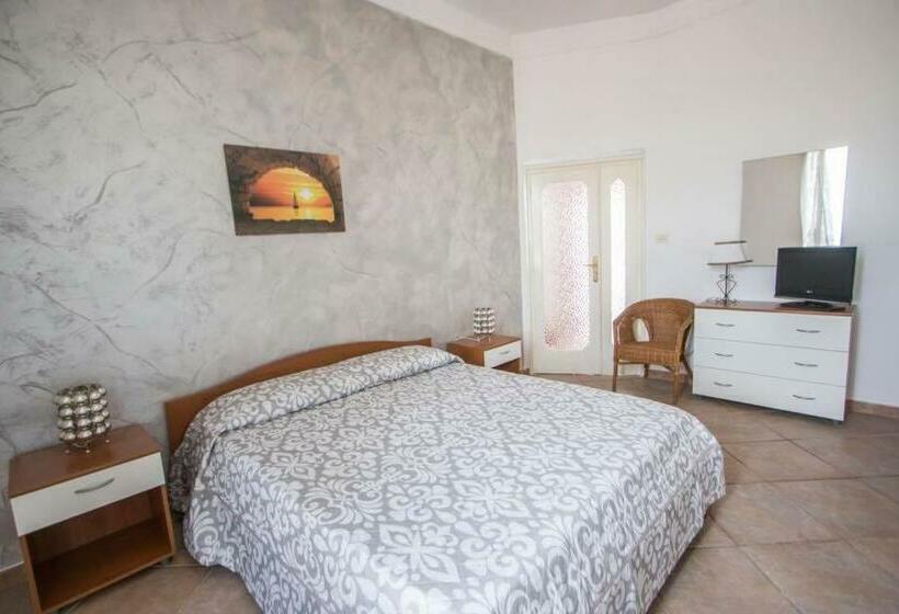 اتاق استاندارد با چشم‌انداز دریا, B&b Posta Di Colonna