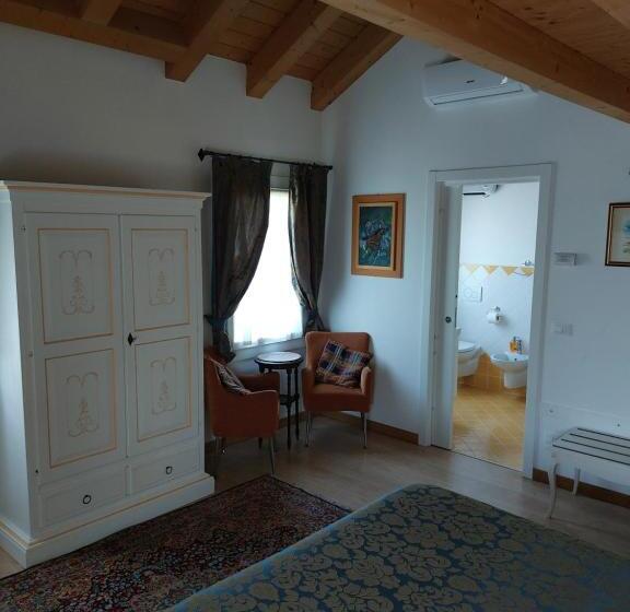 带大床的豪华间, Cadifiore B&b