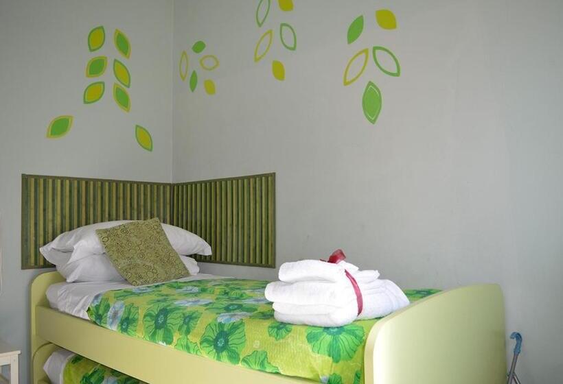 Апартаменты 2 Спальни с Террасой, B&b Aquino In Terrazza