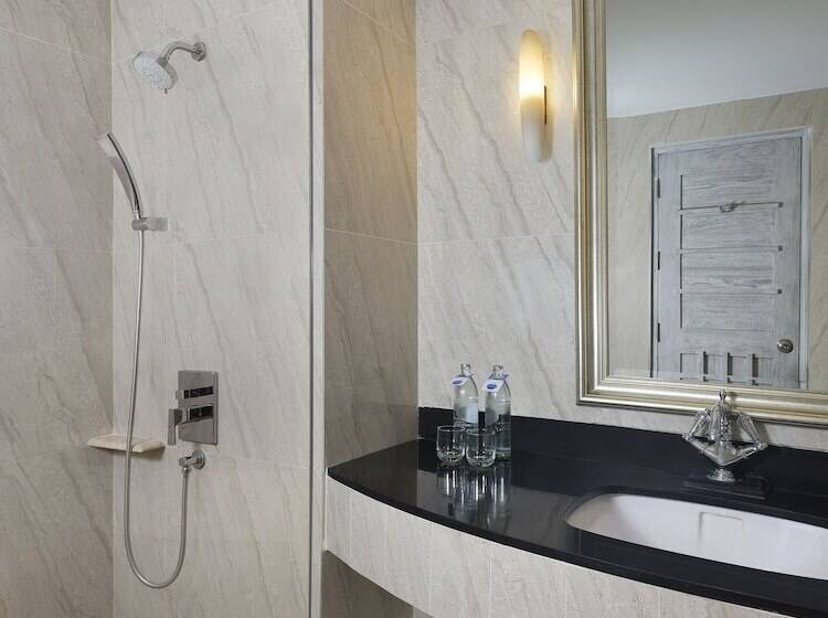 اتاق لوکس با چشم‌انداز باغ, Aonang Villa Resort I Beach Front