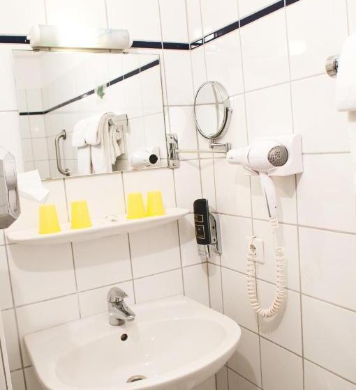 Семейный Номер, Rugs Hotel Düsseldorf