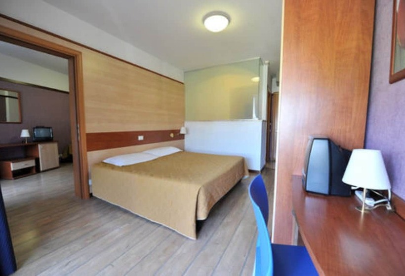 Quarto Estandar, Centro Turistico Gardesano