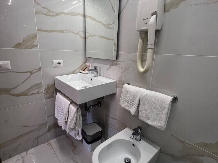 اتاق استاندارد, Garda
