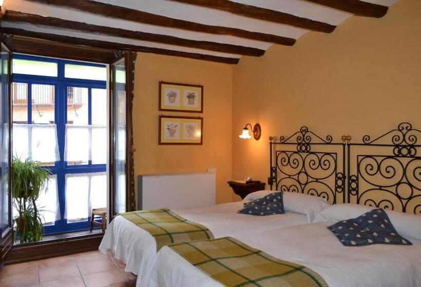 Номер Стандарт, Hostal Santa Agueda