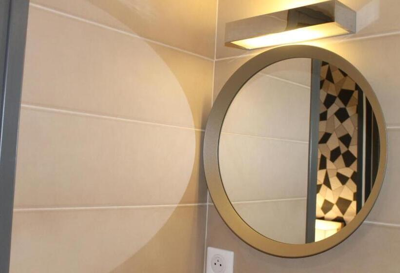 Quarto Quádruplo Estandar, Hôtel Le Blason