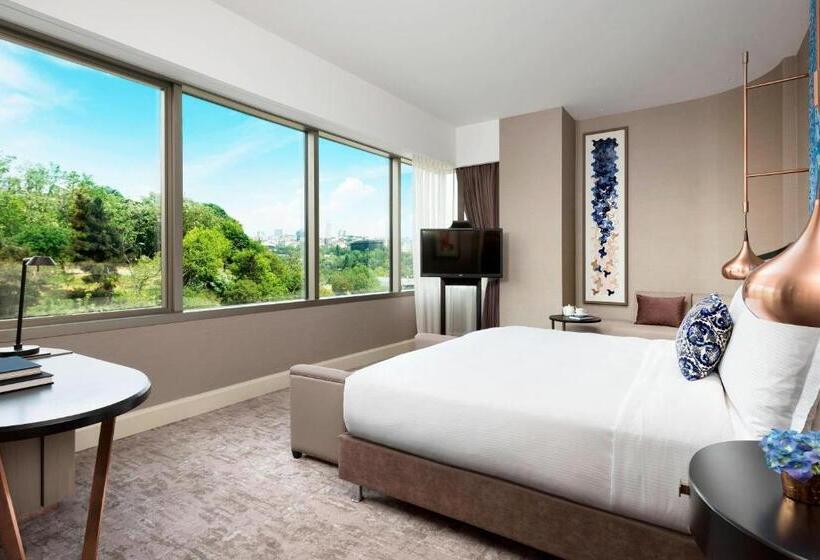 Club Room King Bed, The Ritz Carlton, Istanbul At The Bosphorus