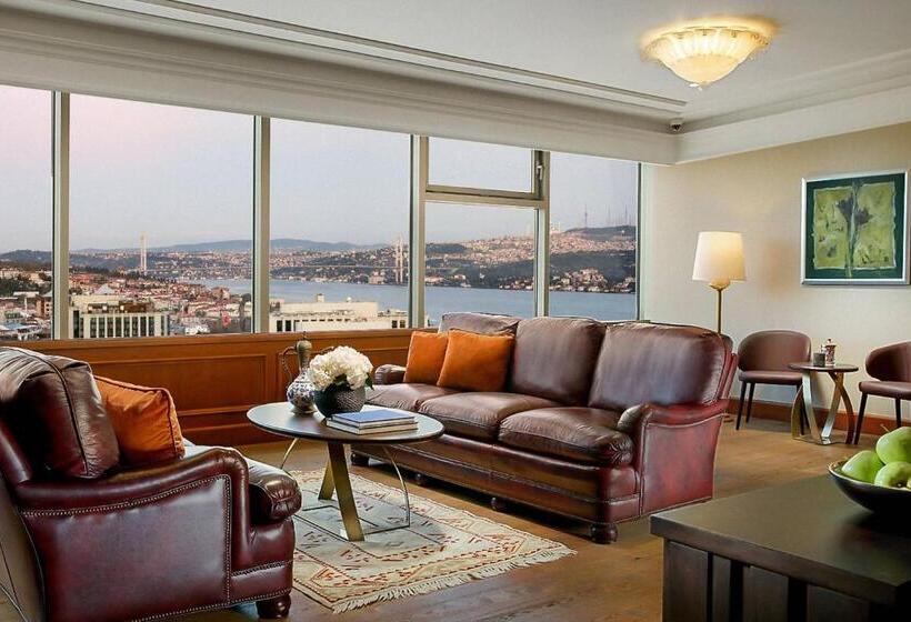 اتاق کلوب با چشم‌انداز, The Ritz Carlton, Istanbul At The Bosphorus