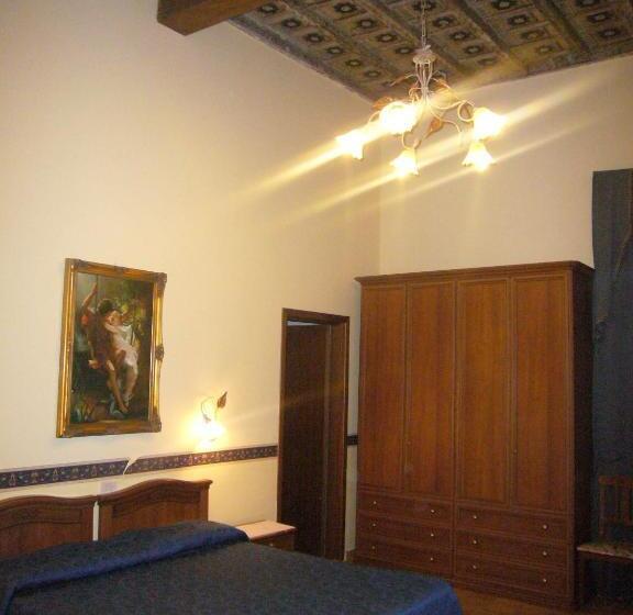 Quarto Triplo Comfort, Villa Altieri