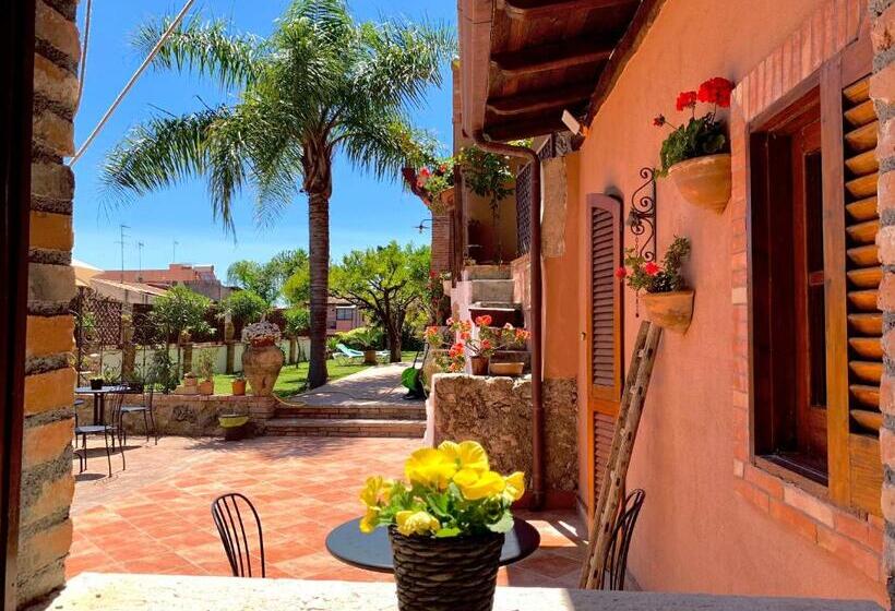 Четырехместный Номер Стандарт Вид на Сад, B&b Villa Vittoria