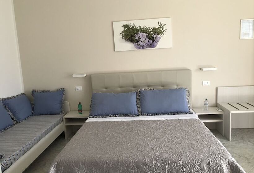 Номер Deluxe с Балконом, Innsud