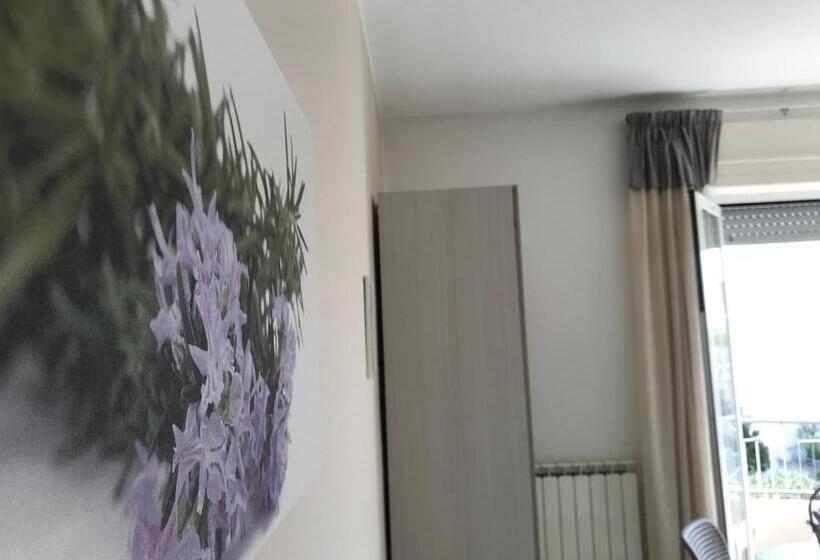 Номер Deluxe с Балконом, Innsud