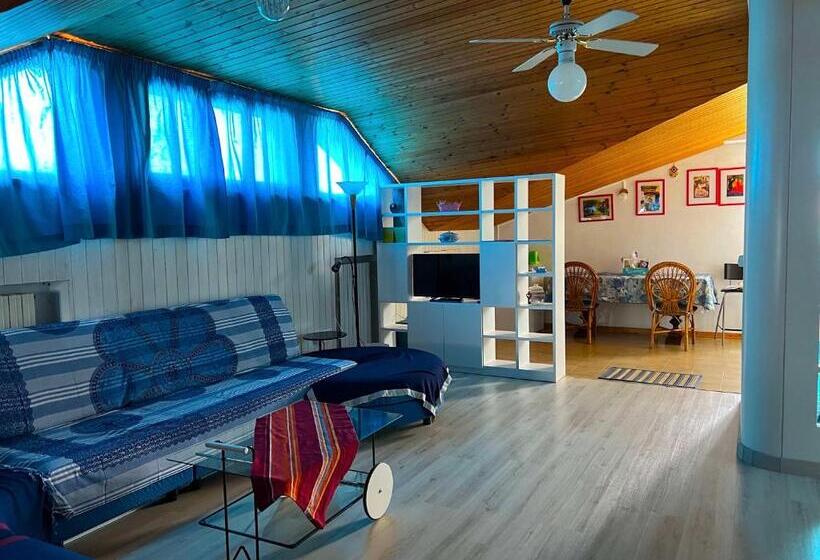 اتاق استاندارد چهار تخته, Mansarda Seaview