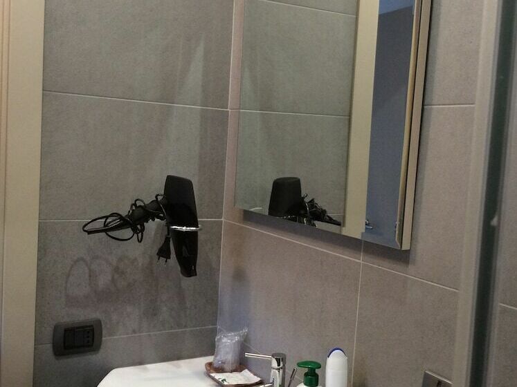 اتاق استاندارد سه نفره, B&b Albornoz
