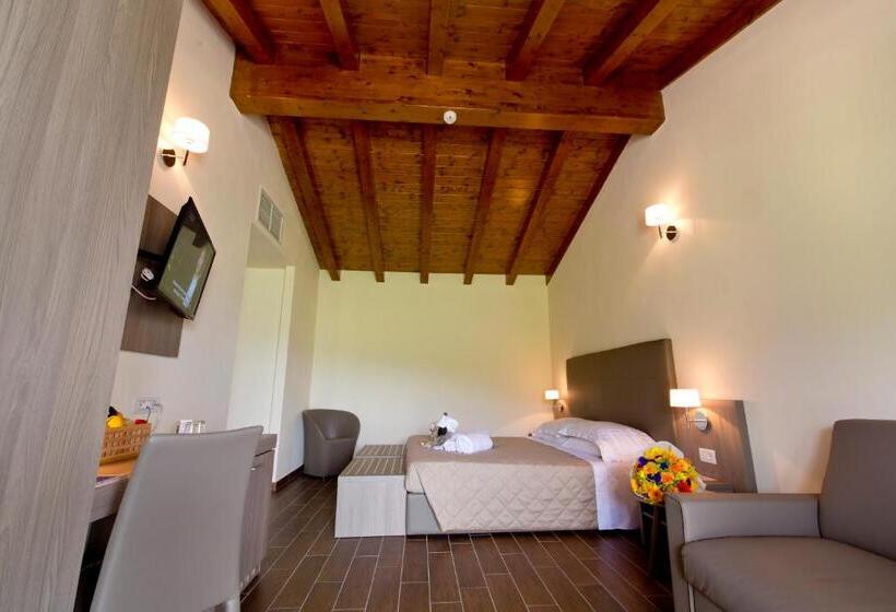 Семейный Номер, Villa Carolina Resort