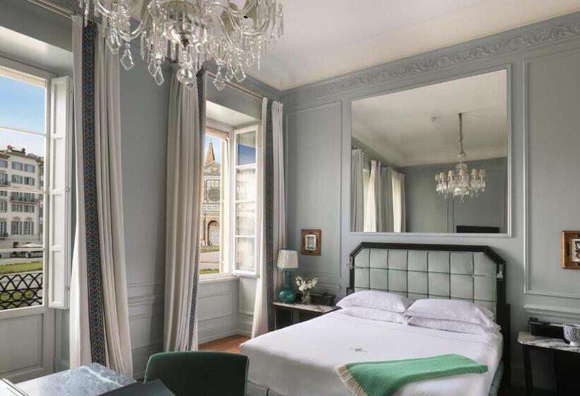 سوئیت مستر, The Place Firenze