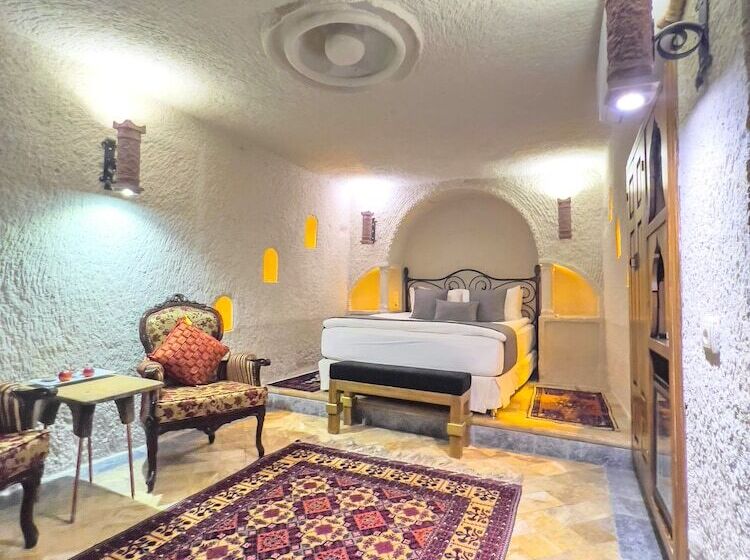 Номер Стандарт, Local Cave House