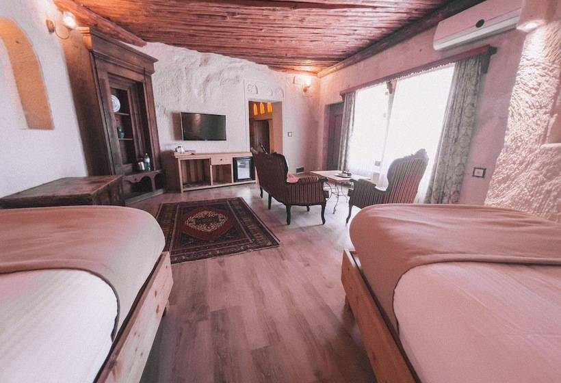 Семейный Номер, Local Cave House