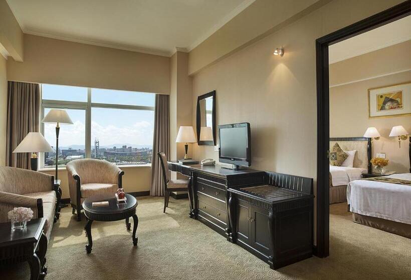 مجموعه ویستا شهر, Celebrity International Grand