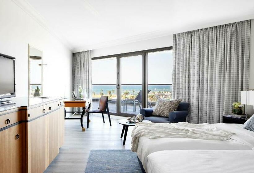 Standard Room with Terrace, David Intercontinental Tel Aviv