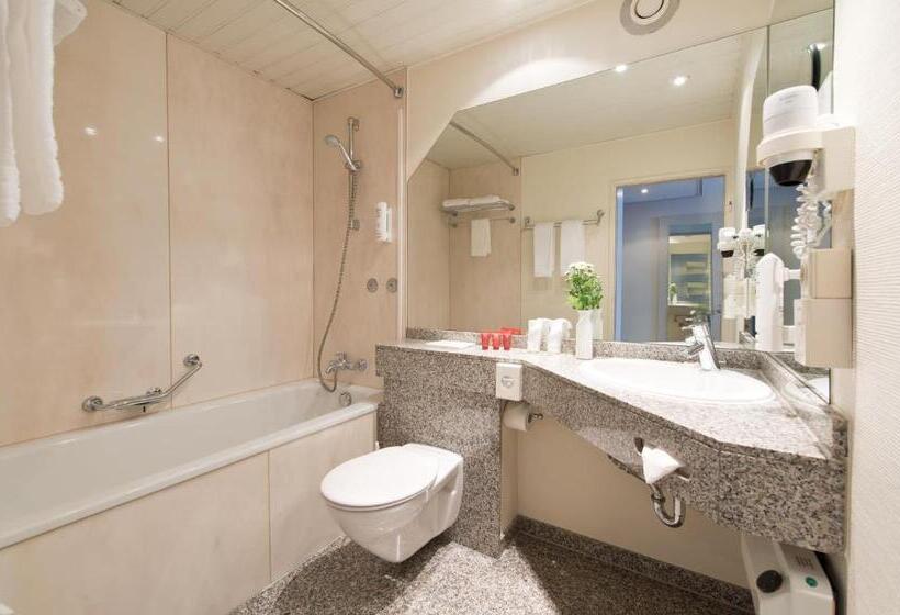 Номер Superior, Leonardo Hotel Mönchengladbach