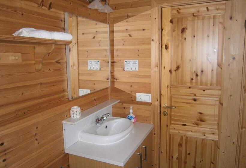 اتاق استاندارد با وان آب گرم, Sireksstadir Farm Holiday