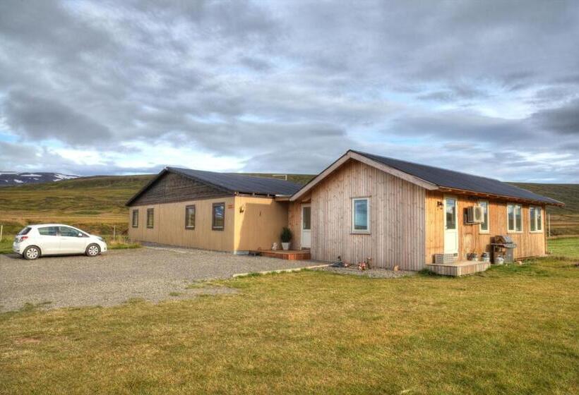 اتاق استاندارد سه تخته با سرویس بهداشتی مشترک, Sireksstadir Farm Holiday