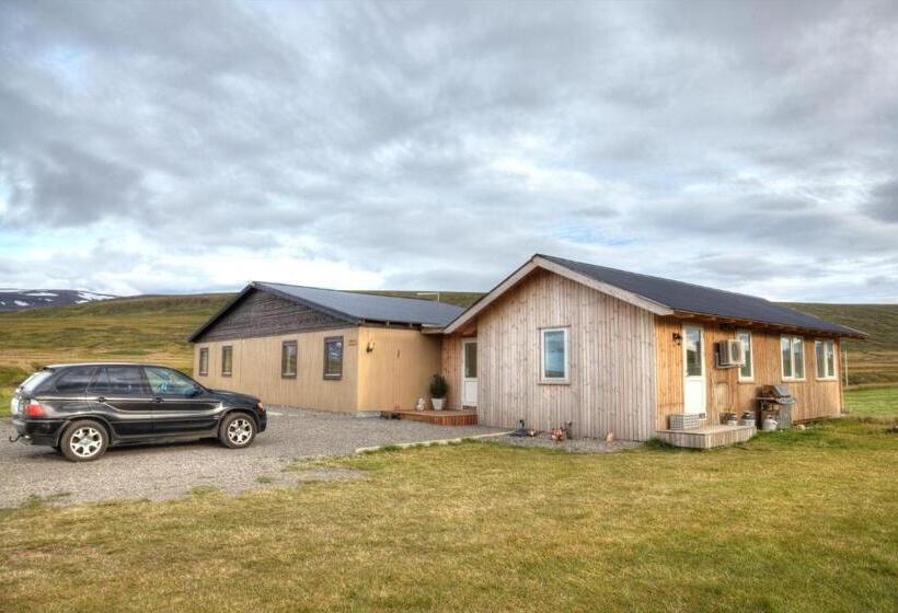 اتاق استاندارد سه تخته با سرویس بهداشتی مشترک, Sireksstadir Farm Holiday