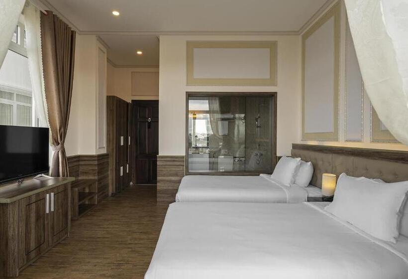 اتاق استاندارد با چشم‌انداز شهر, New Life Hotel   Da Lat