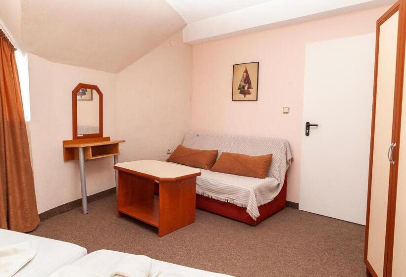 Апартаменты 3 Спальни, Ravda Bay Guest House