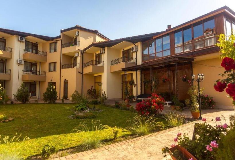 ファミリールーム, Ravda Bay Guest House