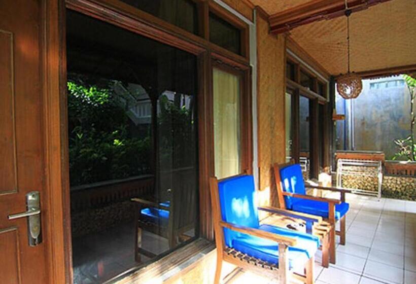 Номер Superior, Dewa Bharata Bungalows Candidasa