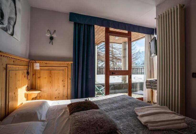 Quarto Estandar com Sacada, Chalet Weal