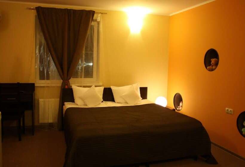 Семейный Номер, Vnukovo Hotel Moscow