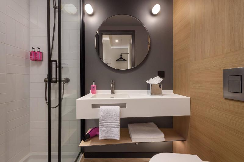 Номер Стандарт Вид на Город, Moxy Lisboa Oriente