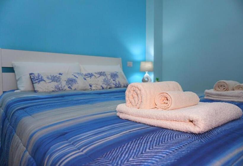 اتاق لوکس با بالکن, Apulia Rooms Bari