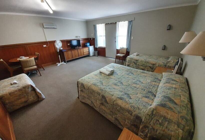 패밀리 룸, Robe Haven Motel