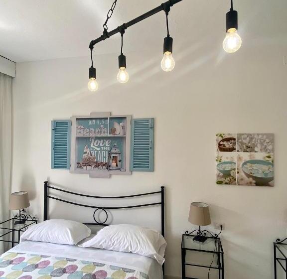 اتاق راحتی سه تخته, Casa Malo