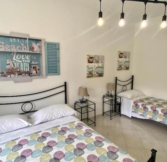 اتاق راحتی سه تخته, Casa Malo