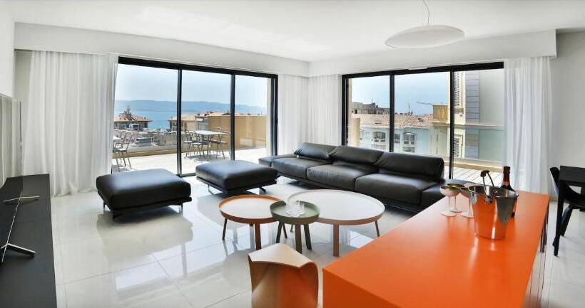 Апартаменты Пентхаус 1 Спальня, Residenza Leca Colonna