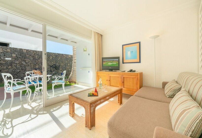 스탠다드 스튜디오, Plus Fariones Apartamentos