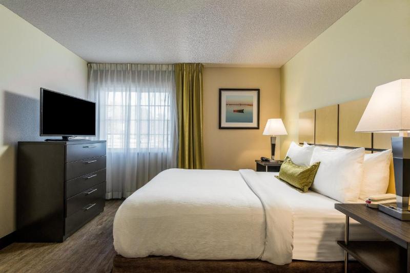 스탠다드 스튜디오, Candlewood Suites Glen Allen Short Pump