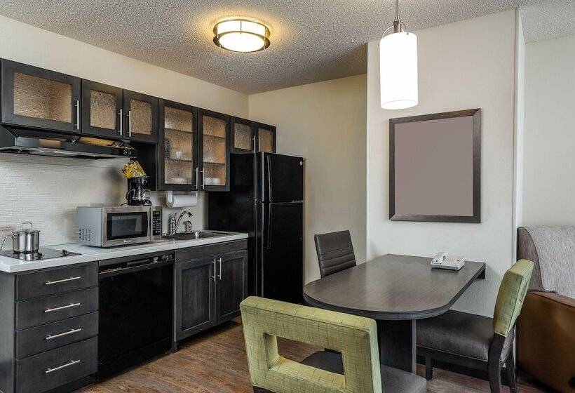 스위트, Candlewood Suites Glen Allen Short Pump
