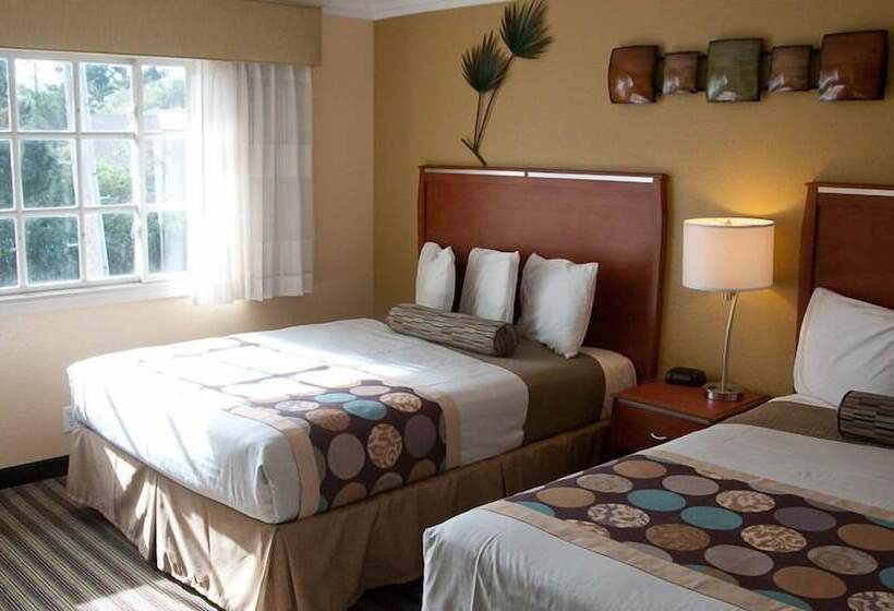 Номер Стандарт 2 Двуспальные Кровати, Deer Haven Inn